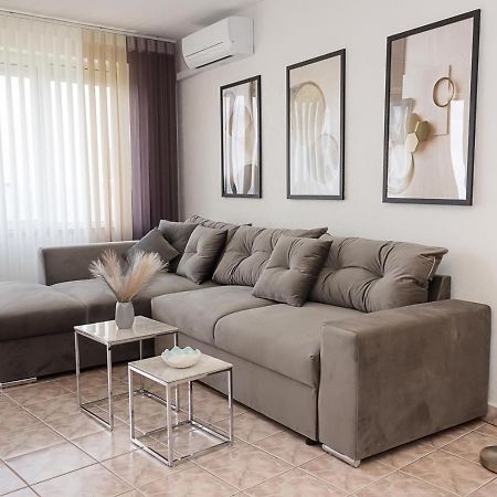 Two Identical Designer 2Bd Flats With Sea View In Balchik By Flat Mаnager Διαμέρισμα Εξωτερικό φωτογραφία